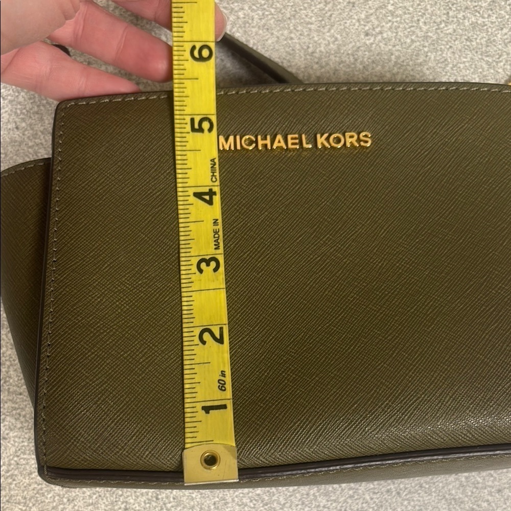 Michael Kors Green mini cross body Bag with Adjustable Strap - Picture 12 of 15